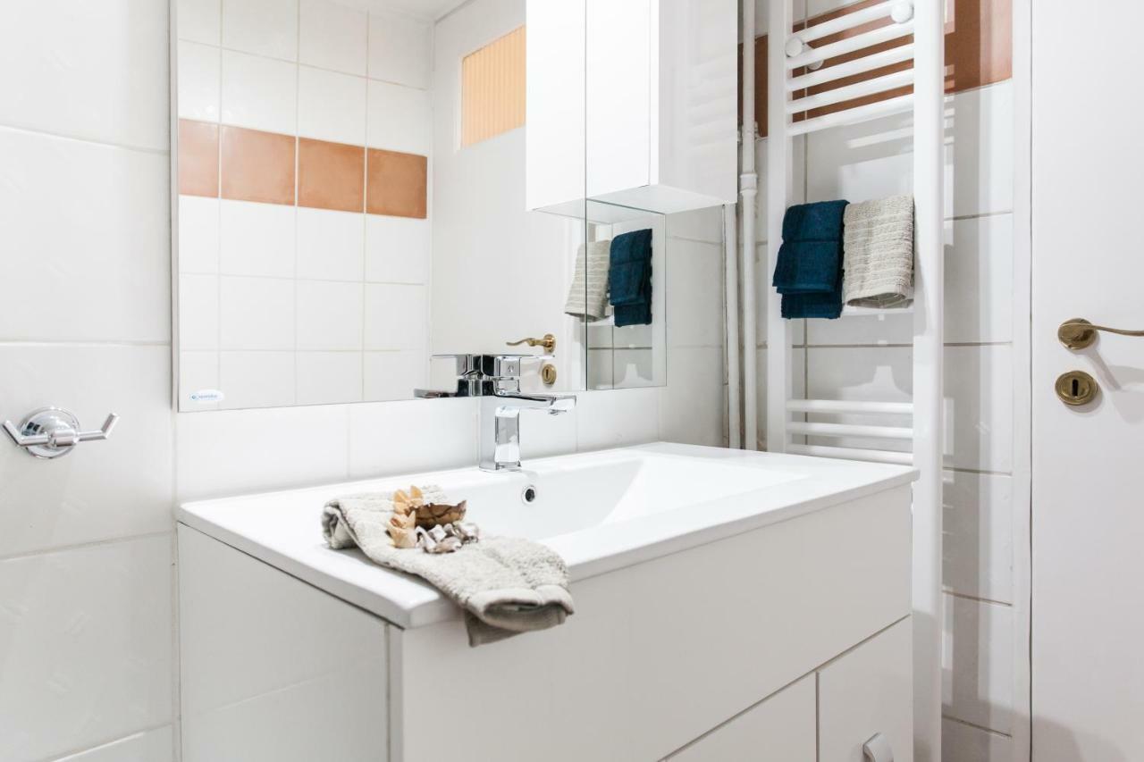 Classy And Stylish Private Apartment At Acropolis Museum Metro Station Aten Exteriör bild