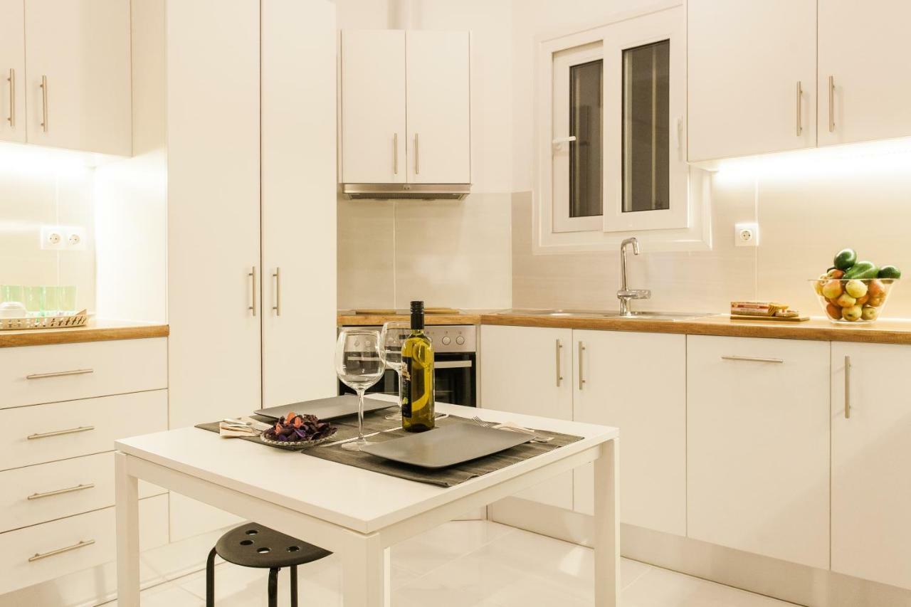 Classy And Stylish Private Apartment At Acropolis Museum Metro Station Aten Exteriör bild