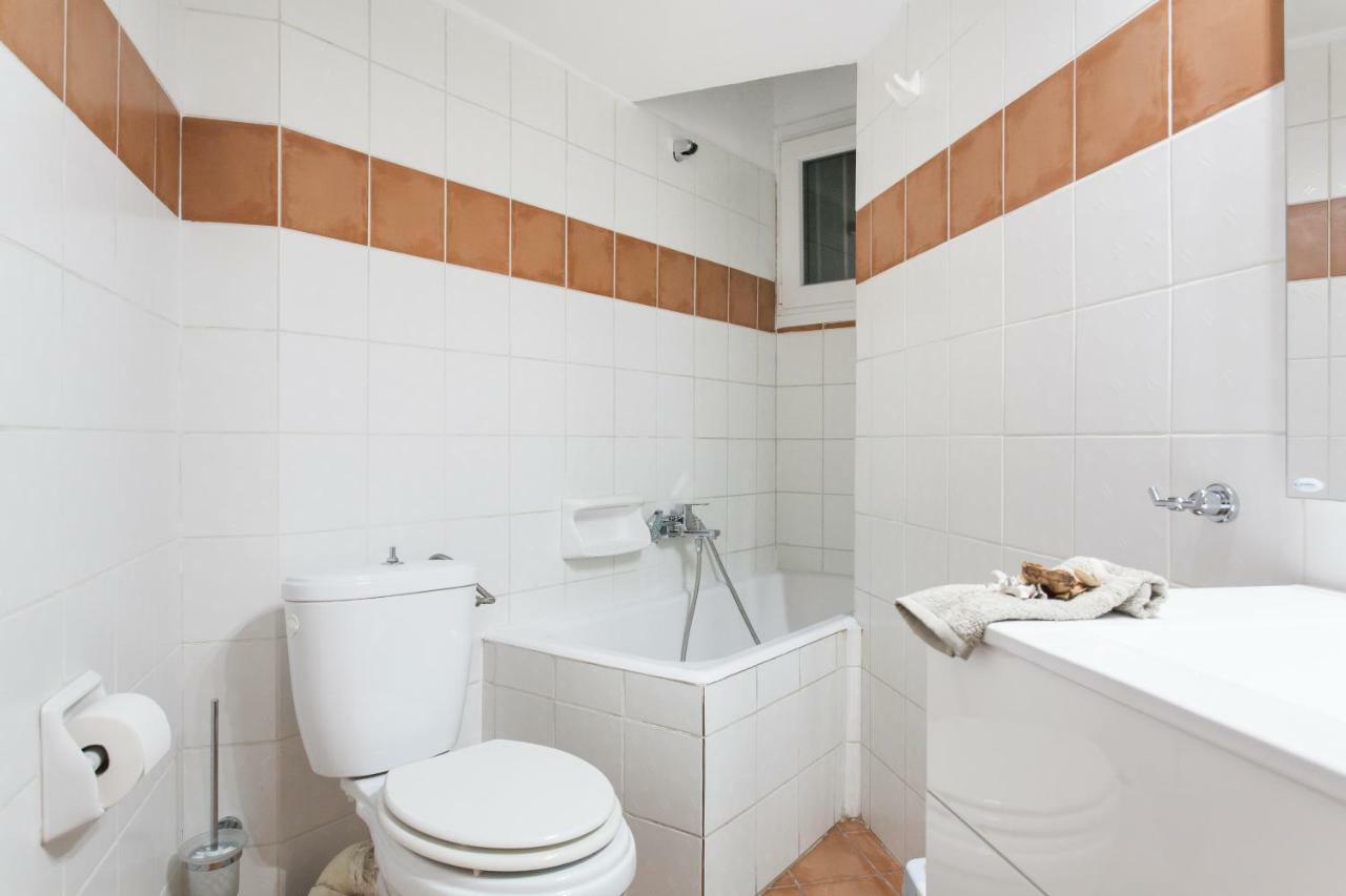 Classy And Stylish Private Apartment At Acropolis Museum Metro Station Aten Exteriör bild